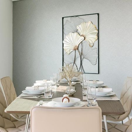 Appartamento Boutique Living - Burj Views Downtown Dubai Esterno foto